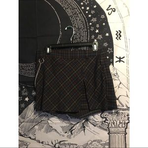 plaid skirt with chain
